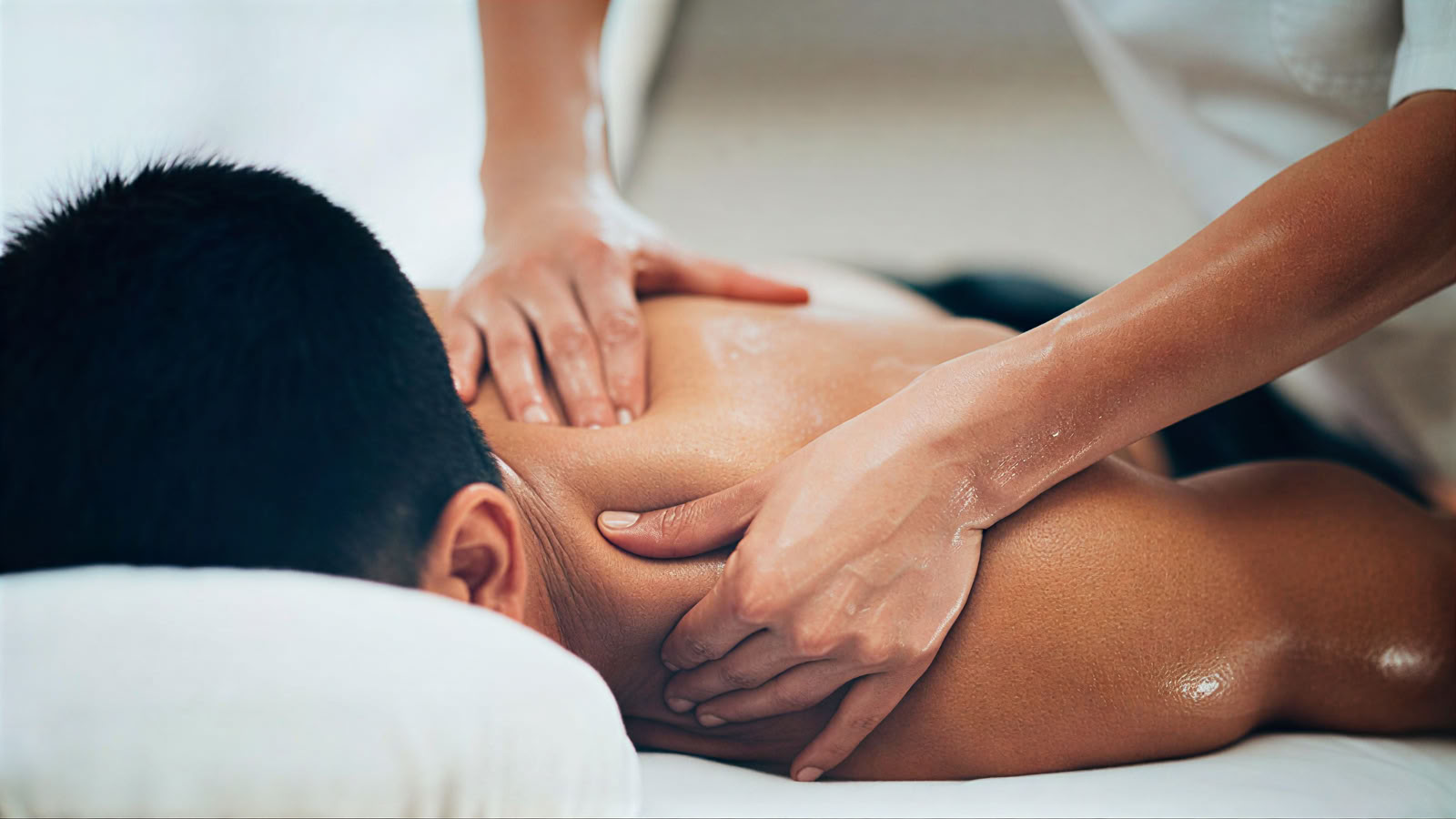 Holistisches Body-Work (Massage)-Training