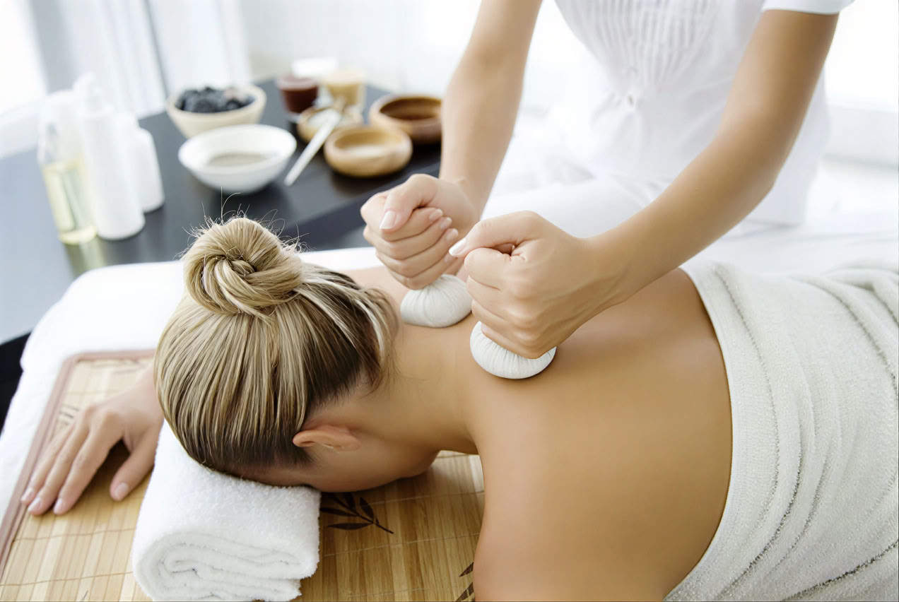 14-Nächte Panchakarma Ayurveda-Programm im Manaltheeram Ayurveda Beach Village, Kovalam