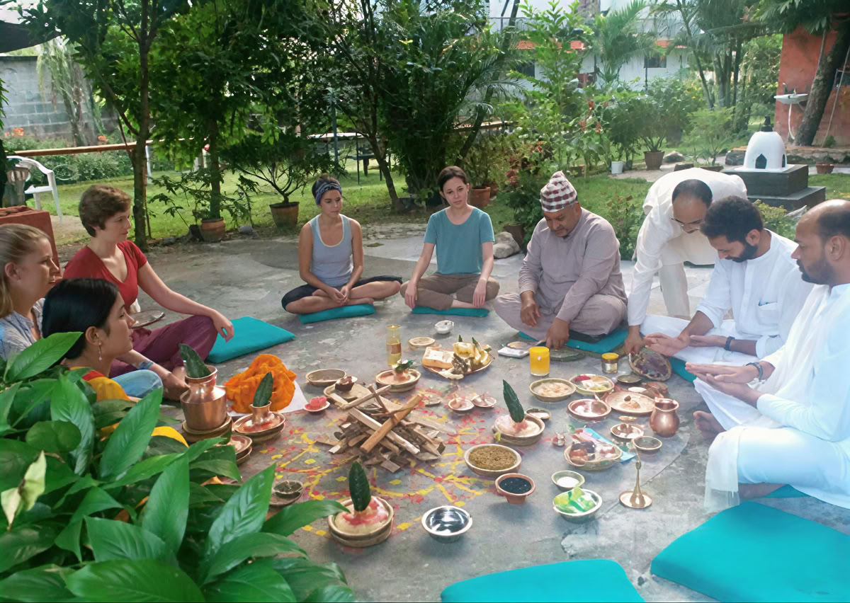200-Stunden-Yogalehrerausbildung in Dharamsala