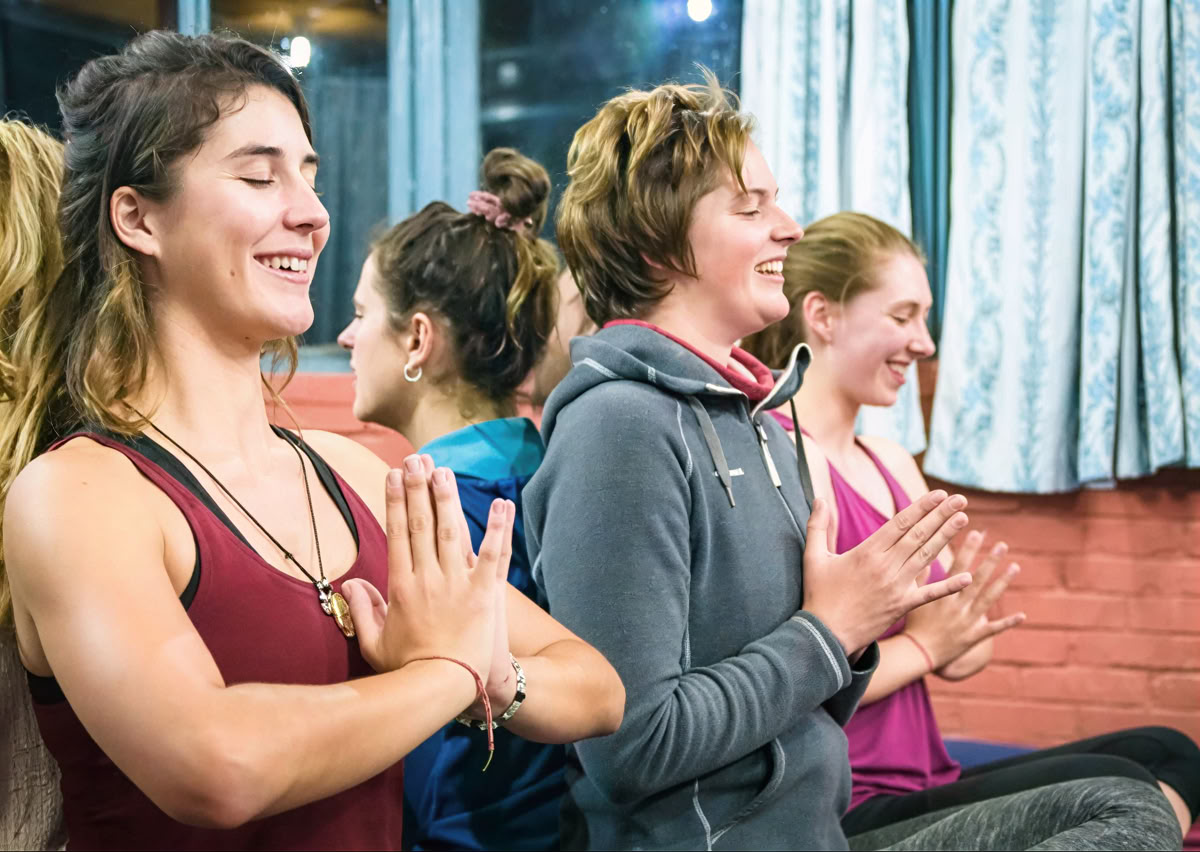 200-Stunden-Yogalehrerausbildung in Dharamsala