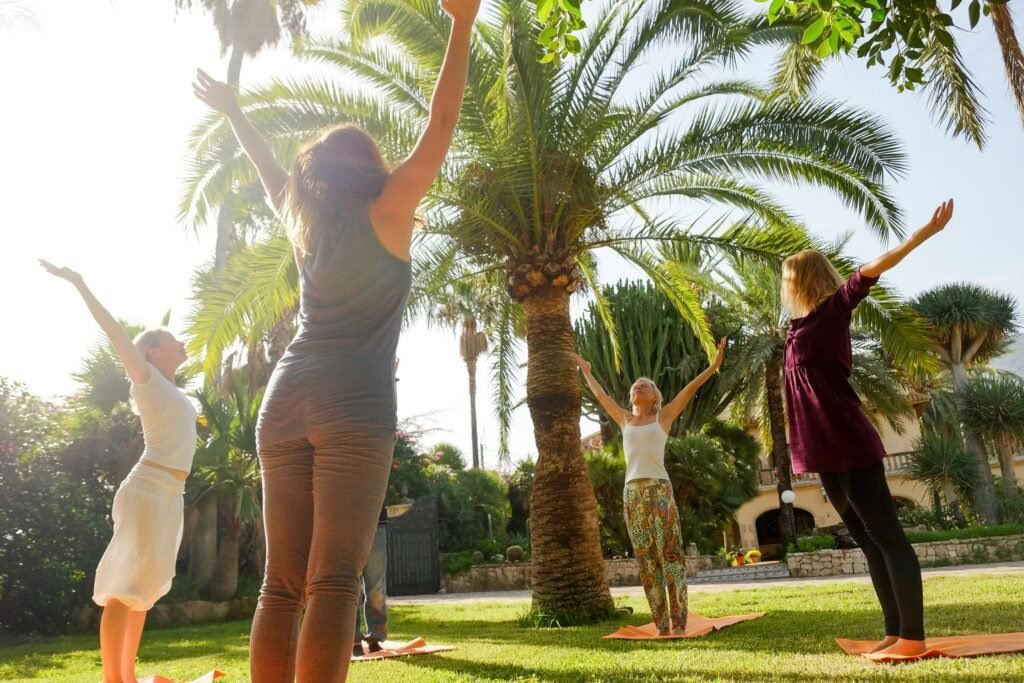 Samstag + Sonntag Morgen: Yoga und Meditation