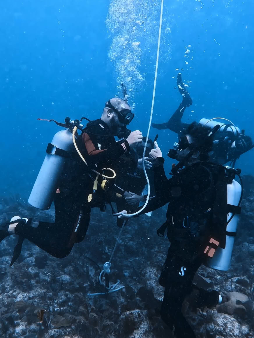 Tiefe & Entdeckung: Eine Mahai-Tauchexpedition