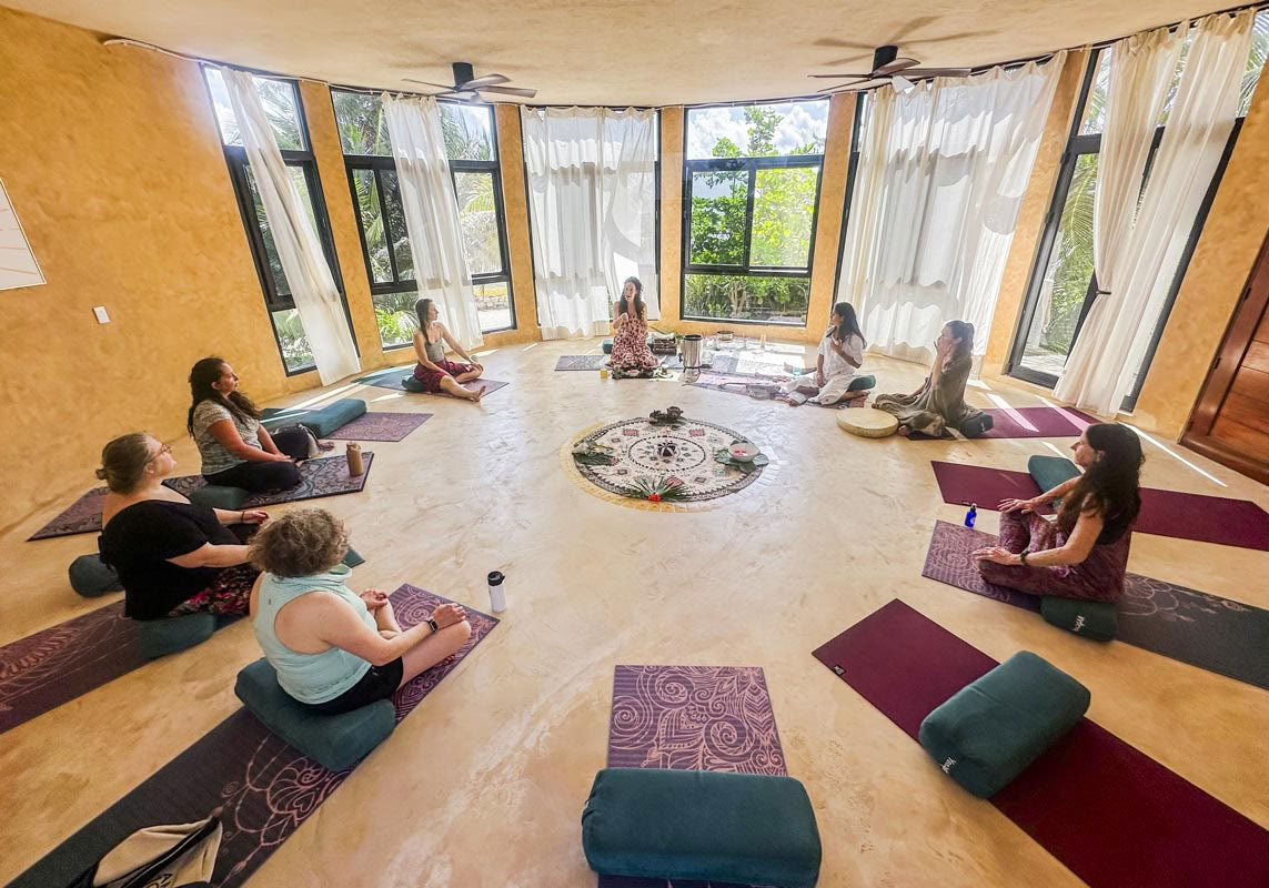 Calm: Ein Mahai Retreat
