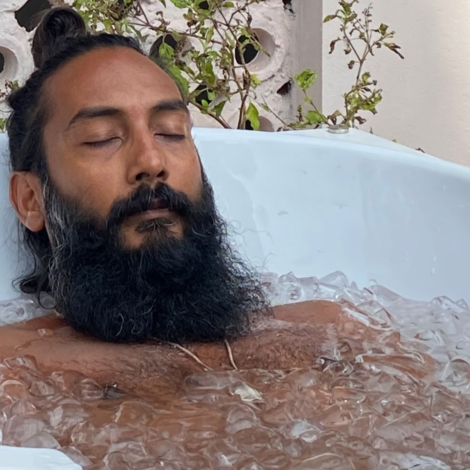 Ice-Plunge & Atemmeditation
