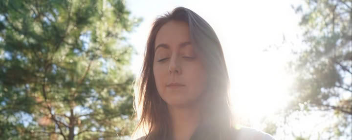 Candle Lit Sound Healing Bath - The Sanctuary at The Horse Shoe Farm mit Kelly Flowers — The Horse Shoe Farm Boutique Resort nahe Asheville, NC | Dining & Spa