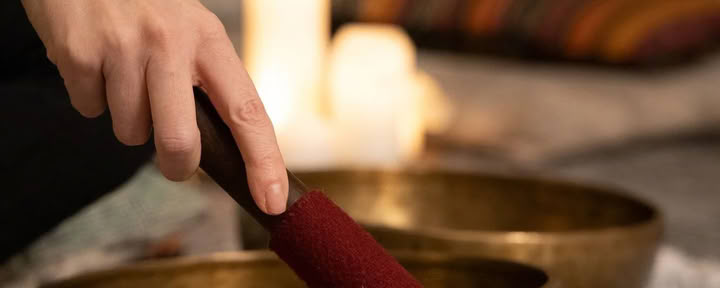 Sunset Sound Bath mit Amy Duncan - The Sanctuary at The Horse Shoe Farm — The Horse Shoe Farm Boutique Resort nahe Asheville, NC | Dining & Spa