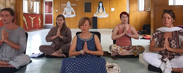 100-Stunden-Pranayama-Lehrerausbildung in Rishikesh