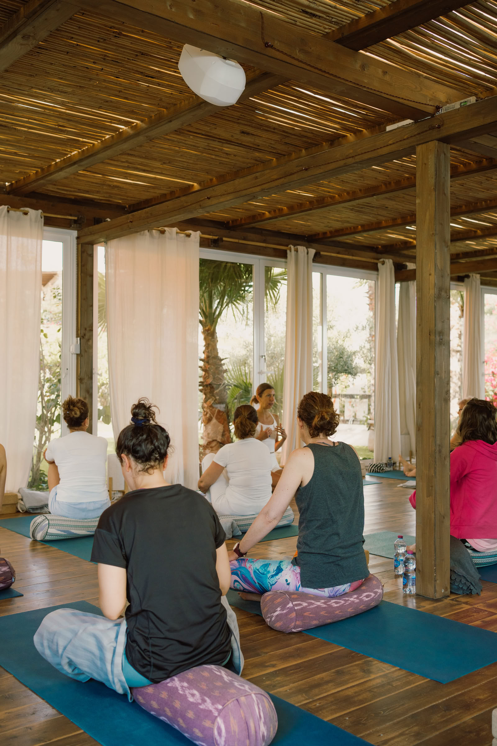30-Stunden SUP Yoga Teacher Training in Sizilien