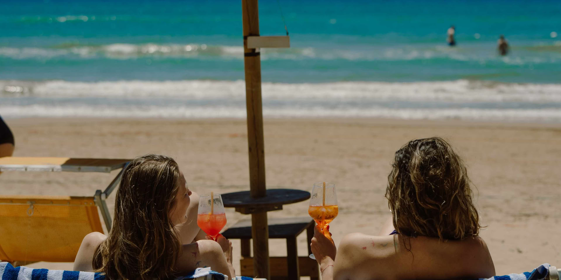 Floripa Summer Play: Yoga, Acro & Inversionen