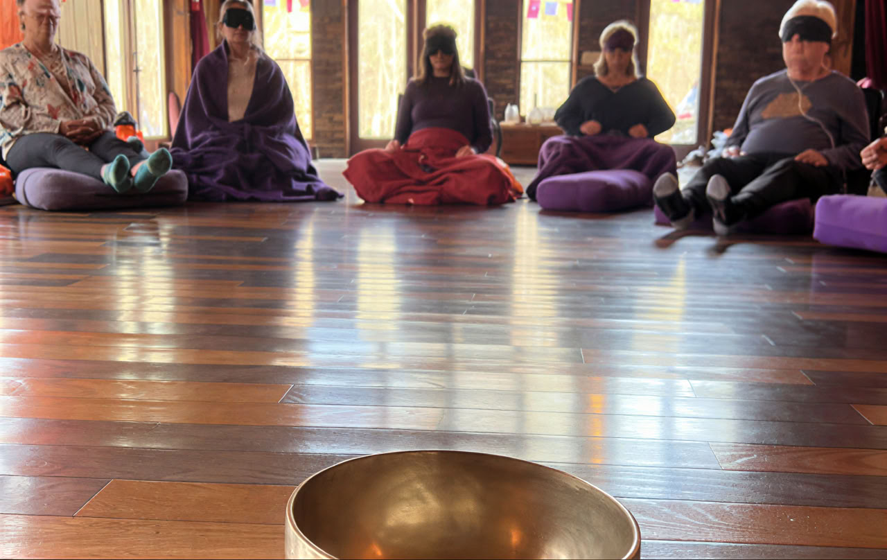 Meditation zur Gewohnheit machen: Ein Yoga- und Meditations-Retreat