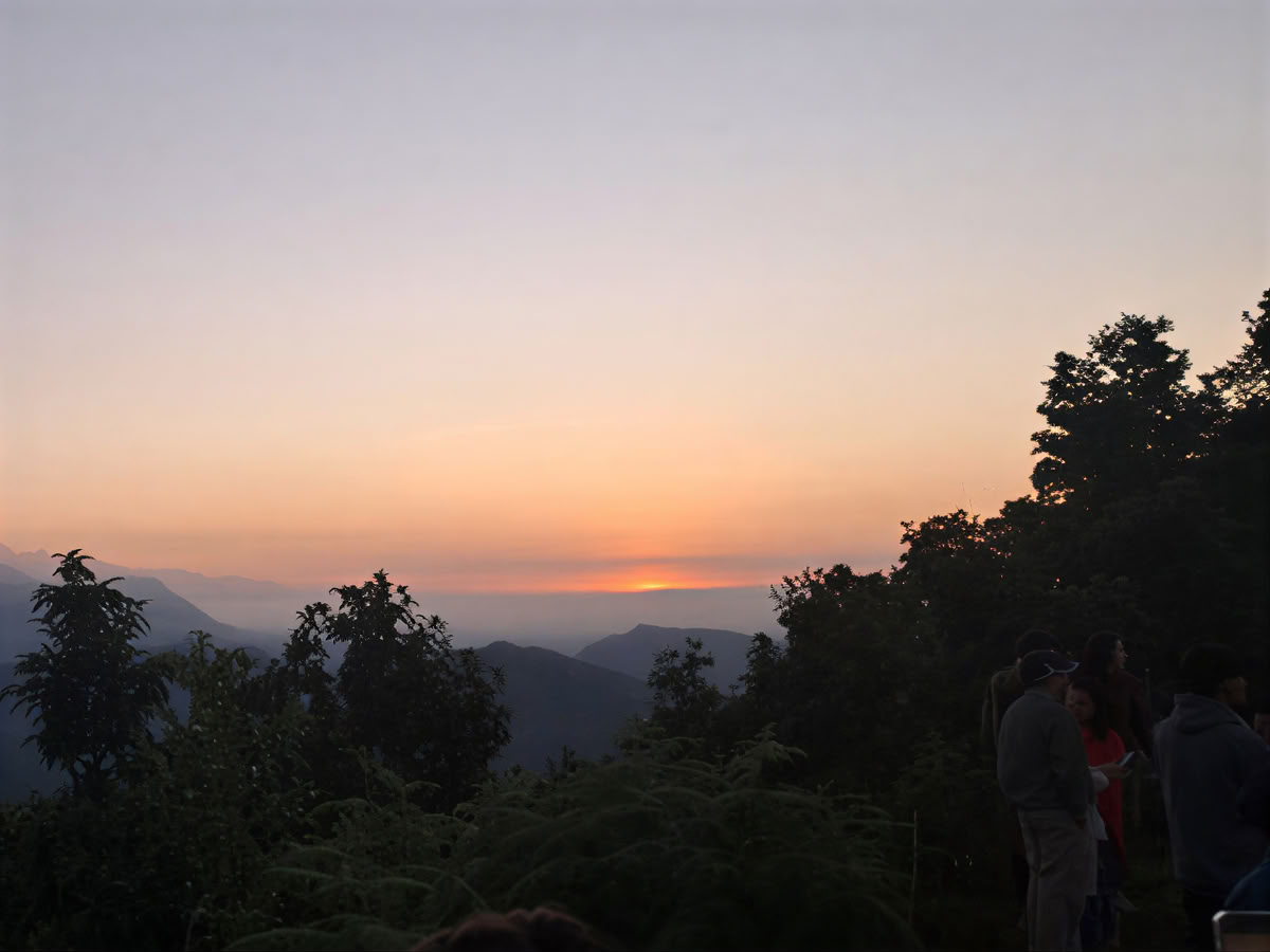 Sonnenaufgangs-Yoga-Tour