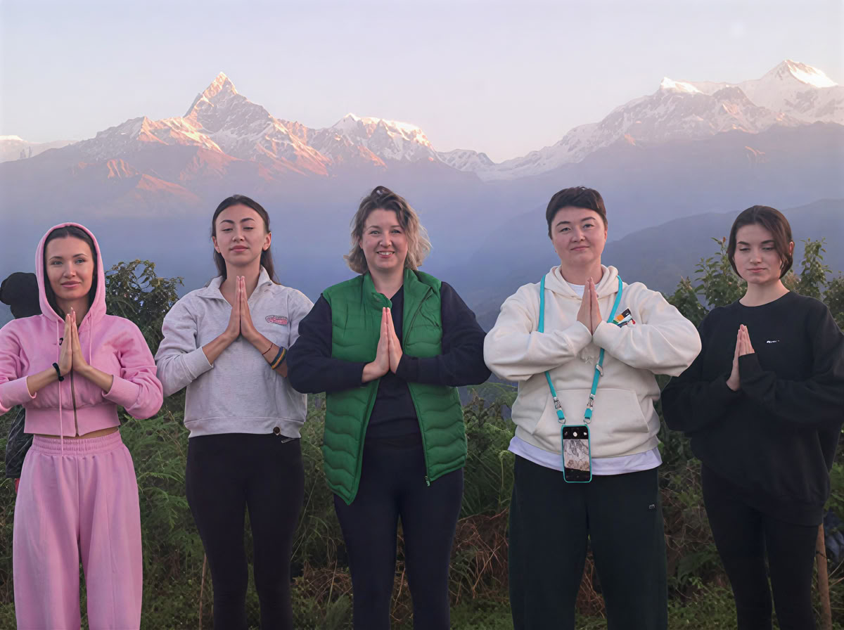 Sonnenaufgangs-Yoga-Tour