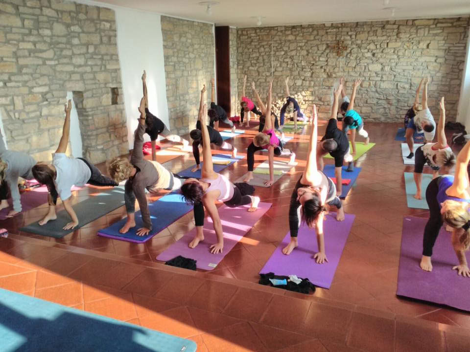 Yoga und die 7 Chakren: Wissen und Integration in der Praxis