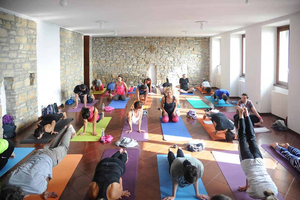 Yoga und die 7 Chakren: Wissen und Integration in der Praxis