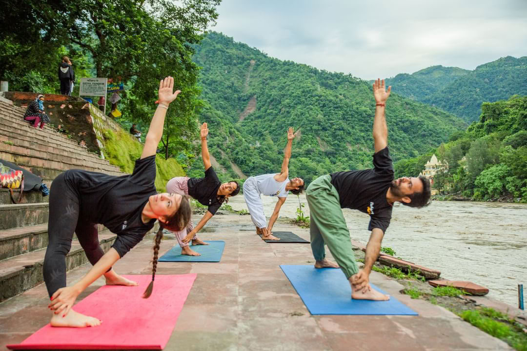 300-Stunden-Yogalehrerausbildung in Rishikesh