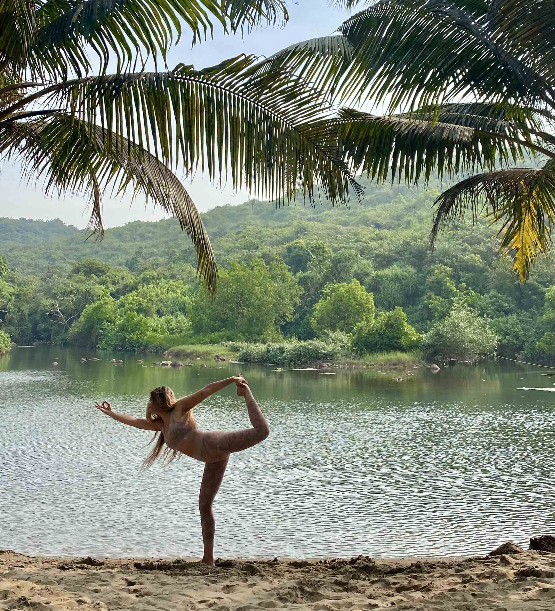 300-Stunden-Yoga-TTC mit Klangheilung