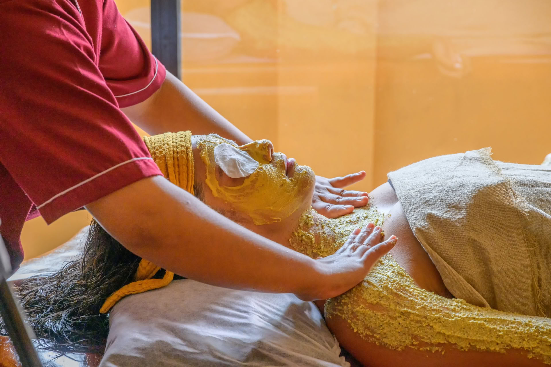 21-tägiger Zertifizierungskurs für Ayurveda-Massage und Panchakarma-Therapie