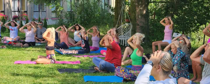 3-tägiges transformatives Wochenende mit dem Professor – Yoga-Intensivwochenende