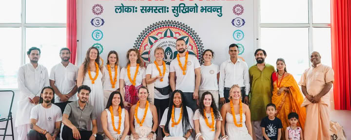 200-Stunden-Yogalehrerausbildung in Rishikesh – 15. Nov. - 11. Dez.