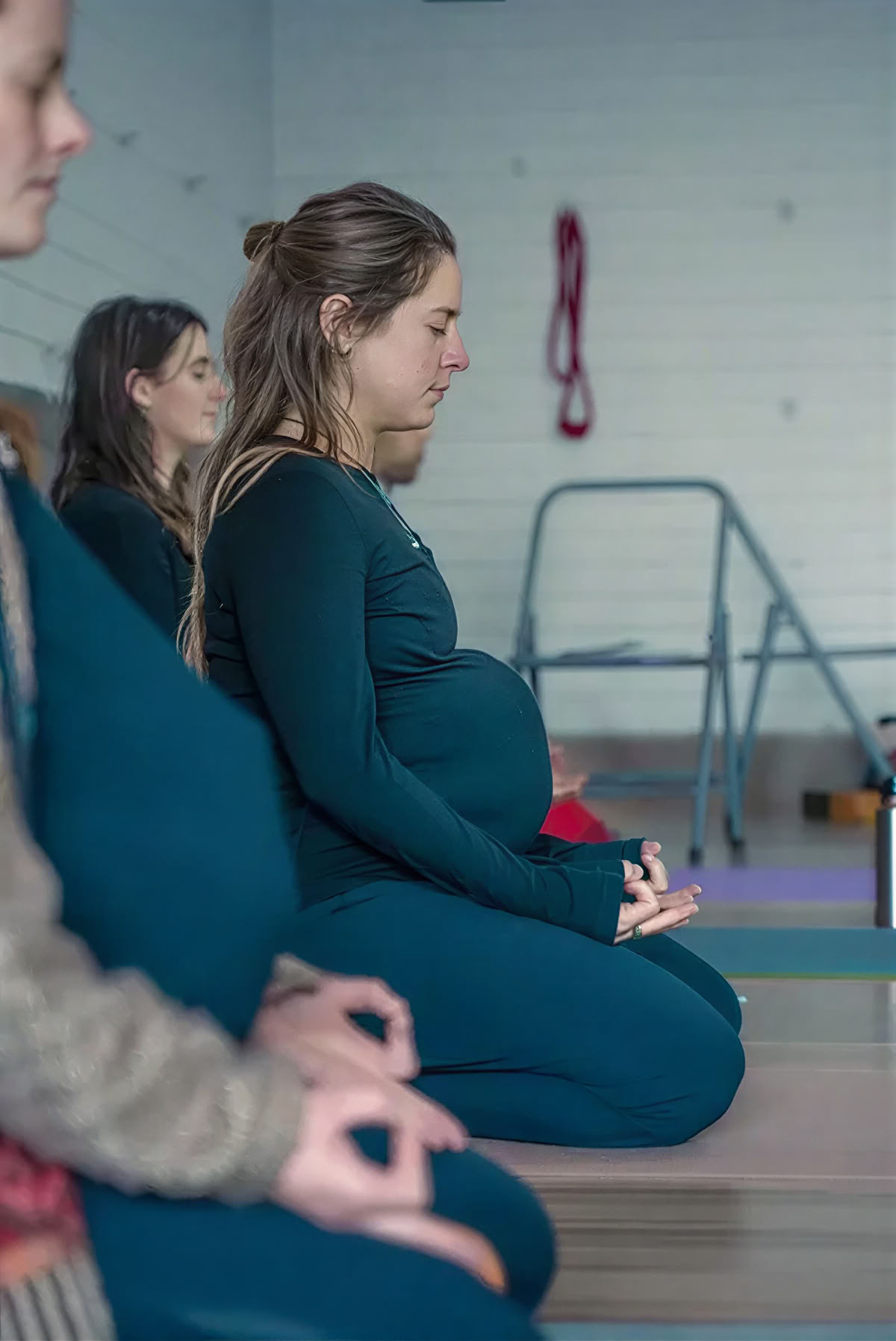 85-stündige Pränatal-Yoga-Lehrerausbildung in Rishikesh