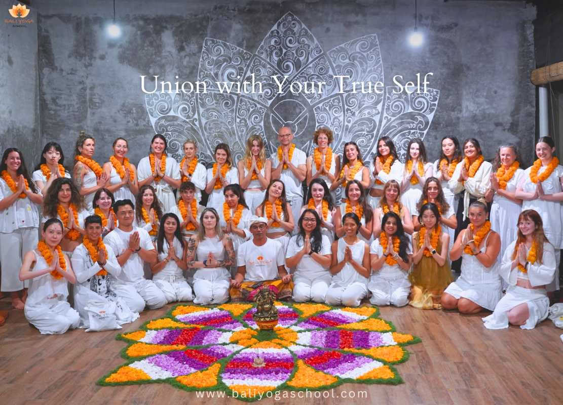 100-Stunden-Yin-Yoga-Lehrertraining auf Bali, Indonesien