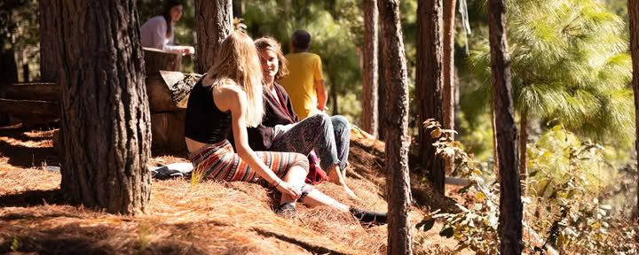 Das Unbewusste erhellen: 7-tägiges Psychotherapie- und Nicht-Dualitäts-Tantra-Retreat