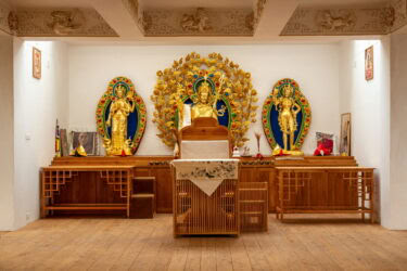 Longchen Nyingthik Ngöndro Retreat — Geleitet von Khenpo Sonam Phuntsok und unterstützt von Tulku Ngawang