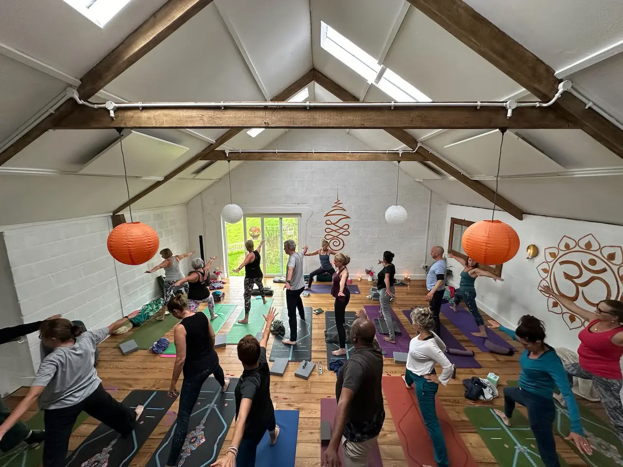 Herbstliches Erneuerungs-Yoga-Retreat mit Michelle Oliver, Barefoot Yogini