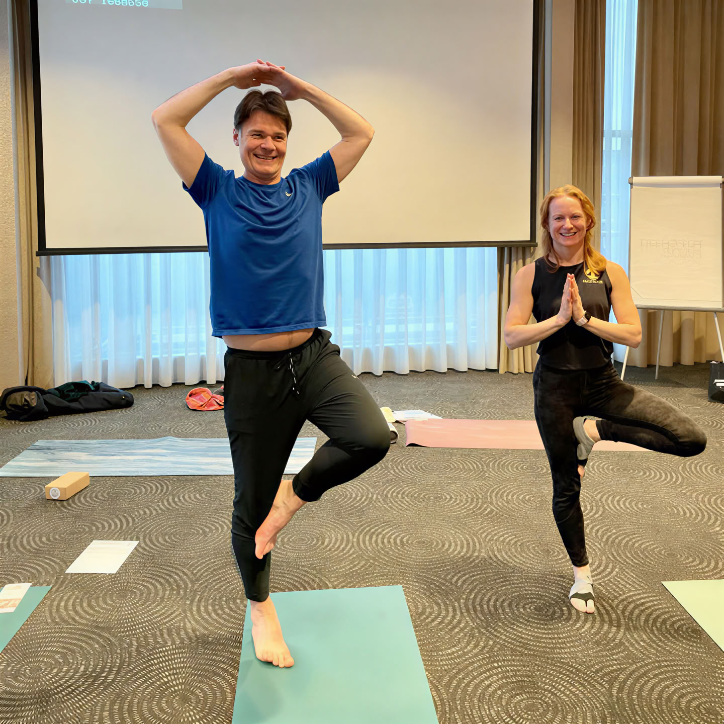 Yoga-Therapie-Gruppenstunde