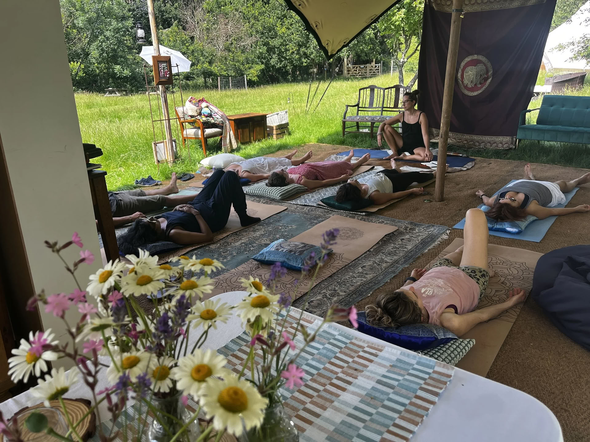 Würdiges Erdfestival — enwild Retreat