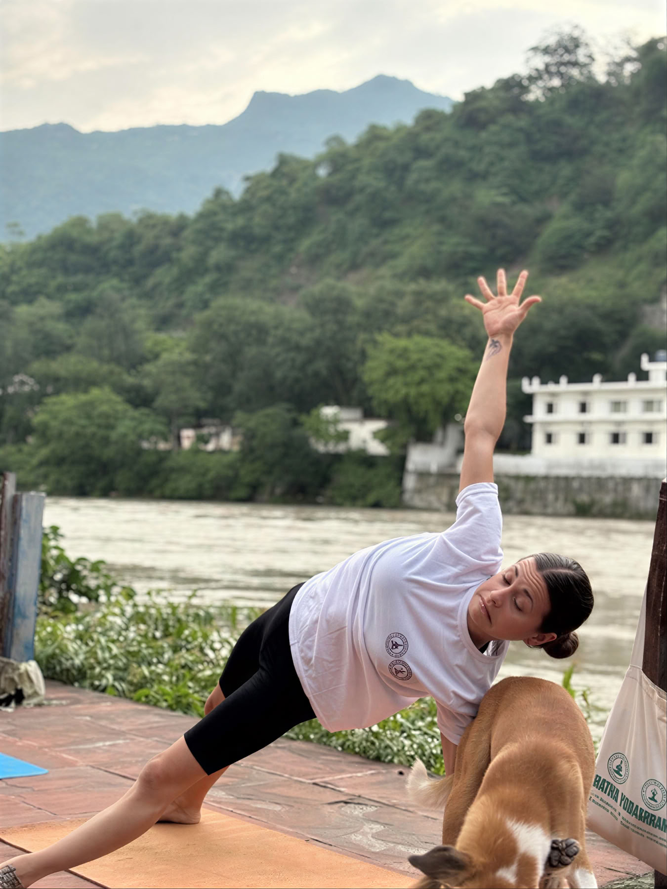 300-Stunden-Yogalehrerausbildung in Rishikesh