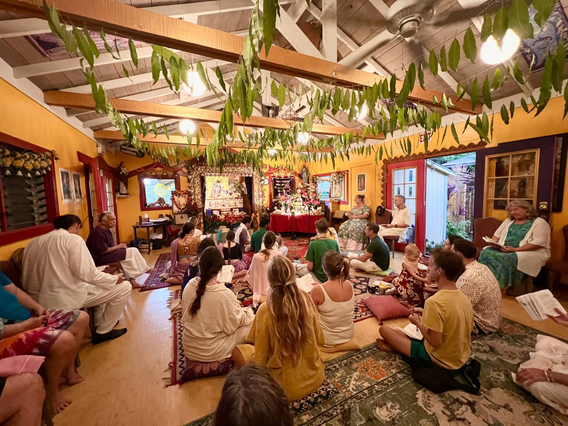 Mittwochabend-Kirtan-Vegetarisches Liebesfest