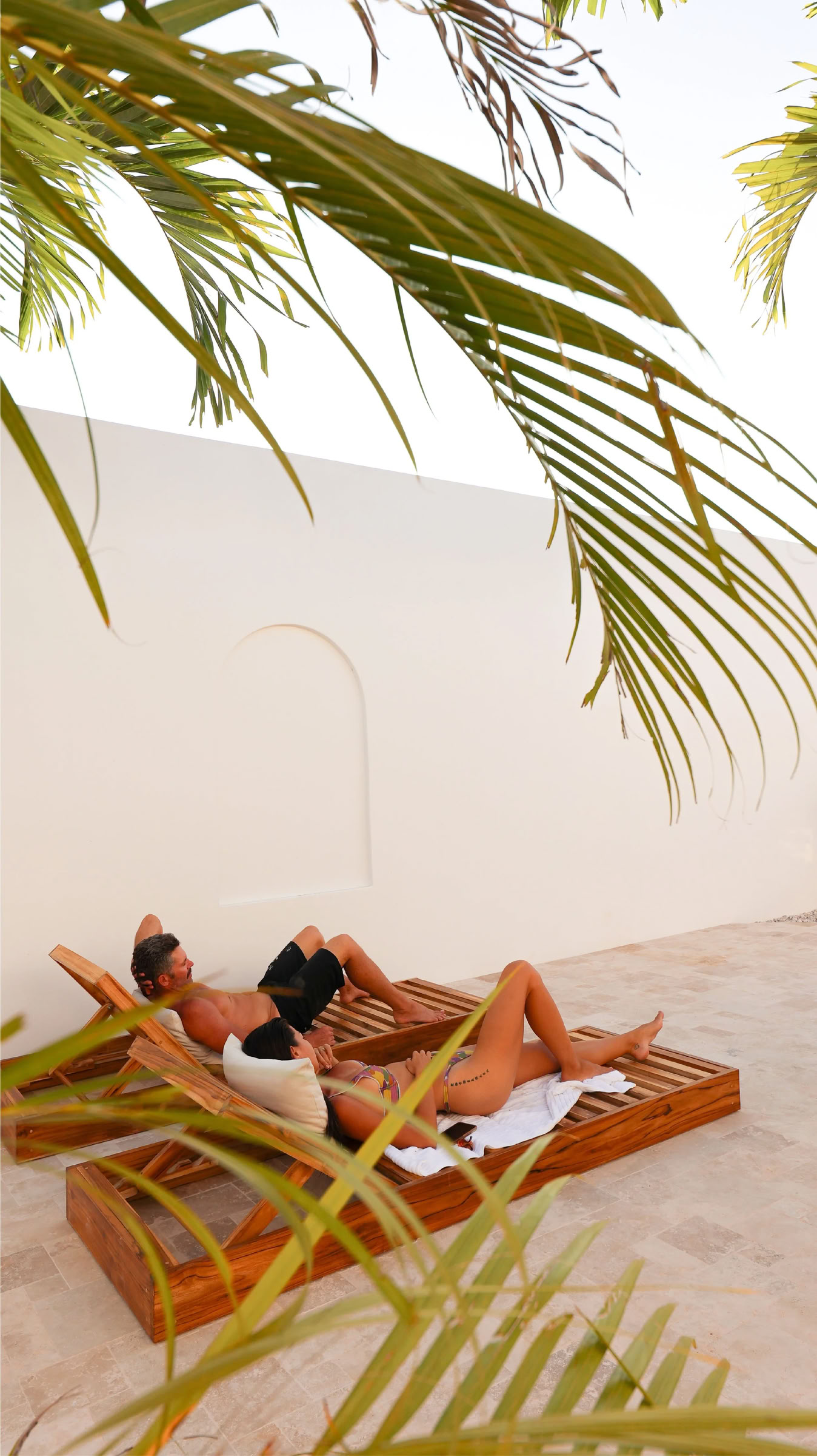 NIQUE MILLER SURF-Retreat