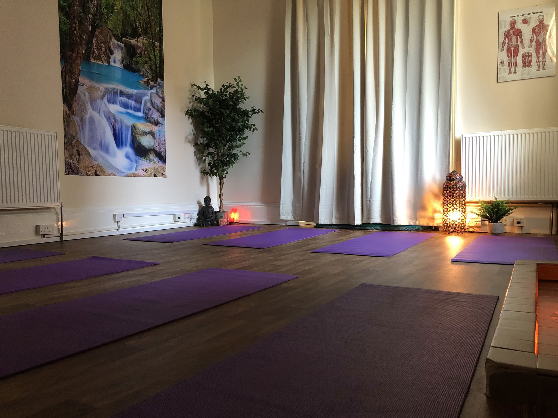 Mini-Morgen-Yoga-Retreat — Holistic Essences