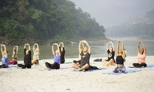 10-tägige Yoga-Retreats in Rishikesh, Indien
