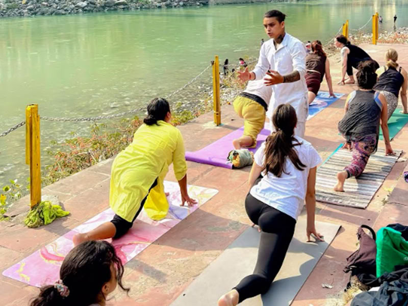 200-Stunden-Yoga-TTC