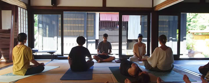 Die Kunst des Entschleunigens: Yoga- und Qigong-Retreat mit Yoga kuukan