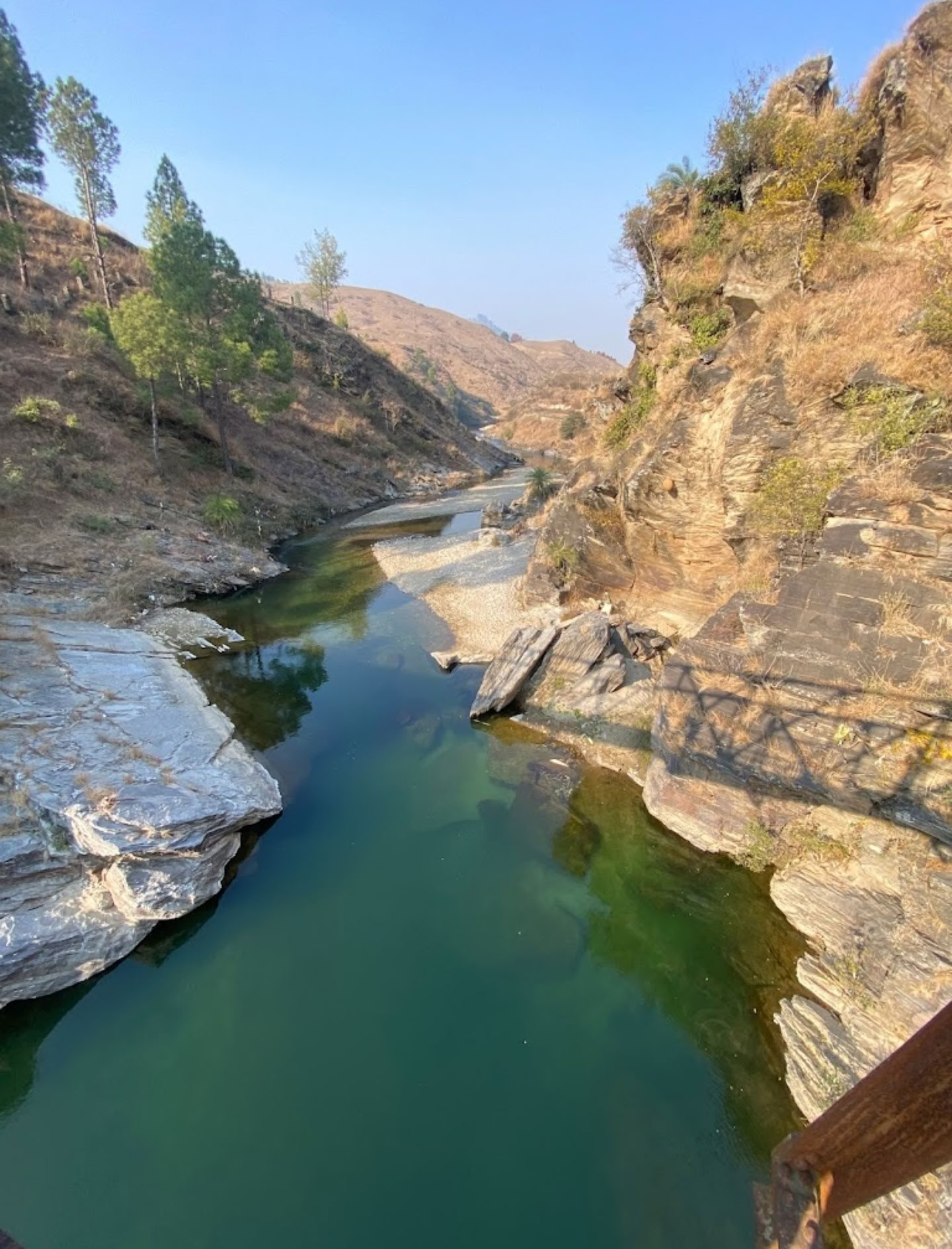 4-tägiges Retreat der Stille am Flussufer im Himalaya in Almora