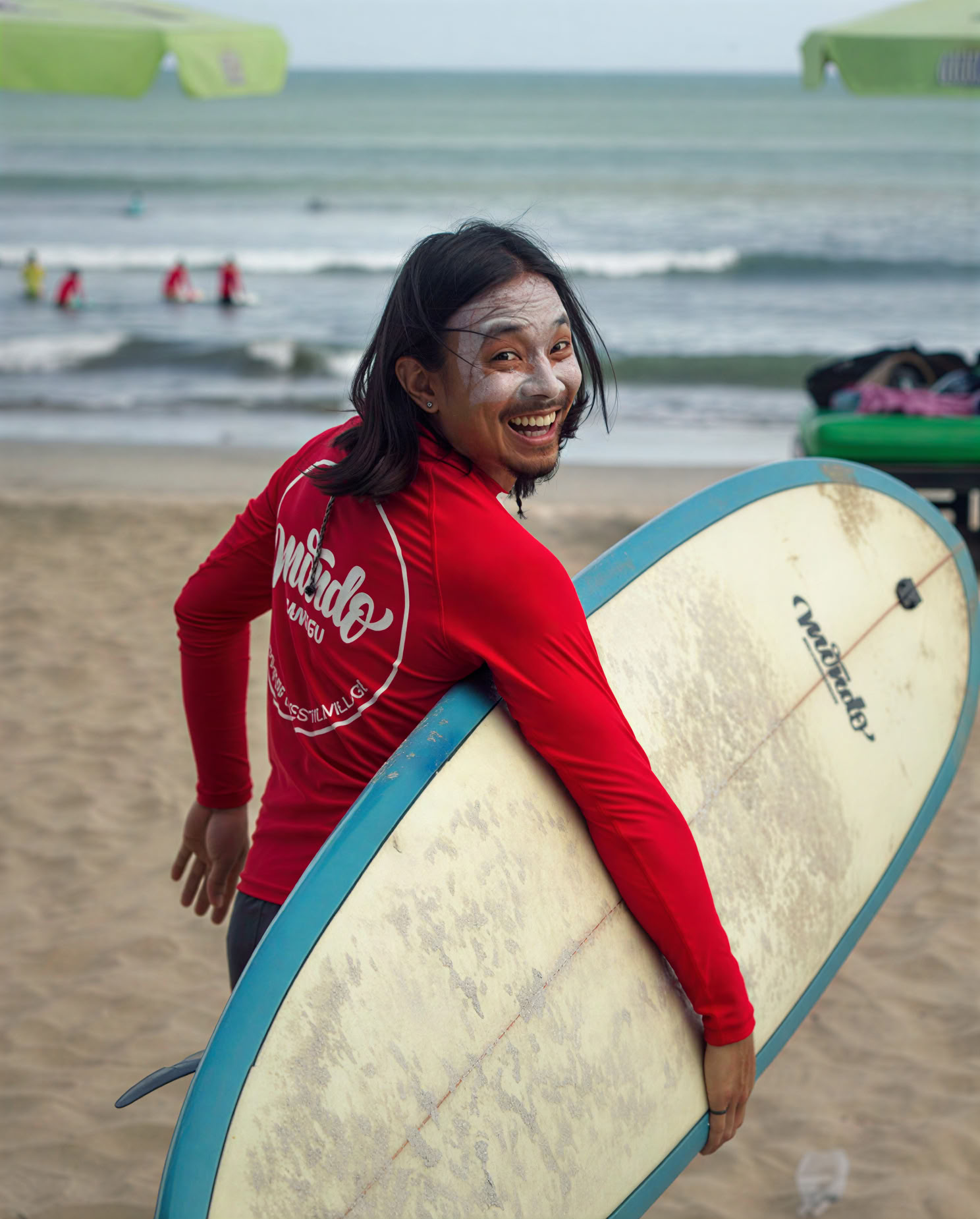 Kampfsport- und Surf-Paket