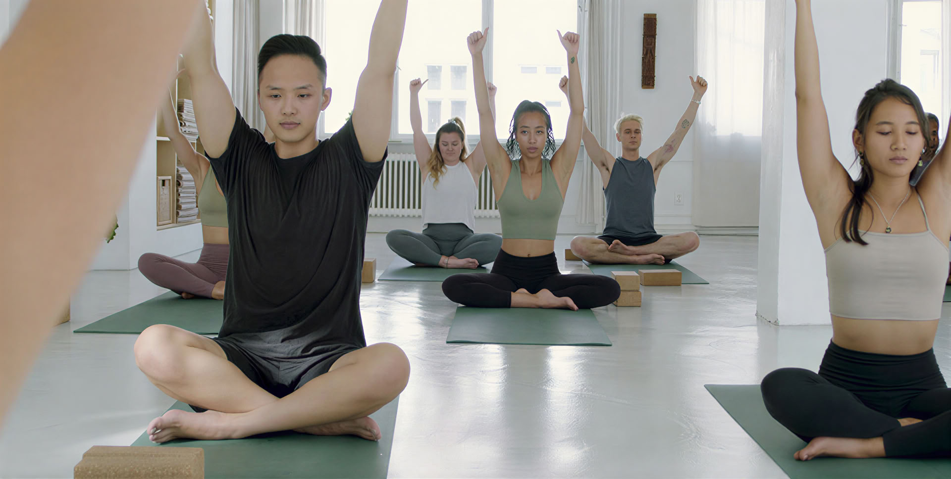 150 Stunden Fortgeschrittene Yogalehrerausbildung – Erweitern & Strahlen