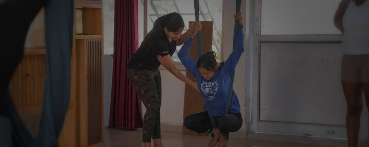 Aerial-Yoga-Lehrer*innenausbildung – 25. Apr. bis 29. Apr. 2026