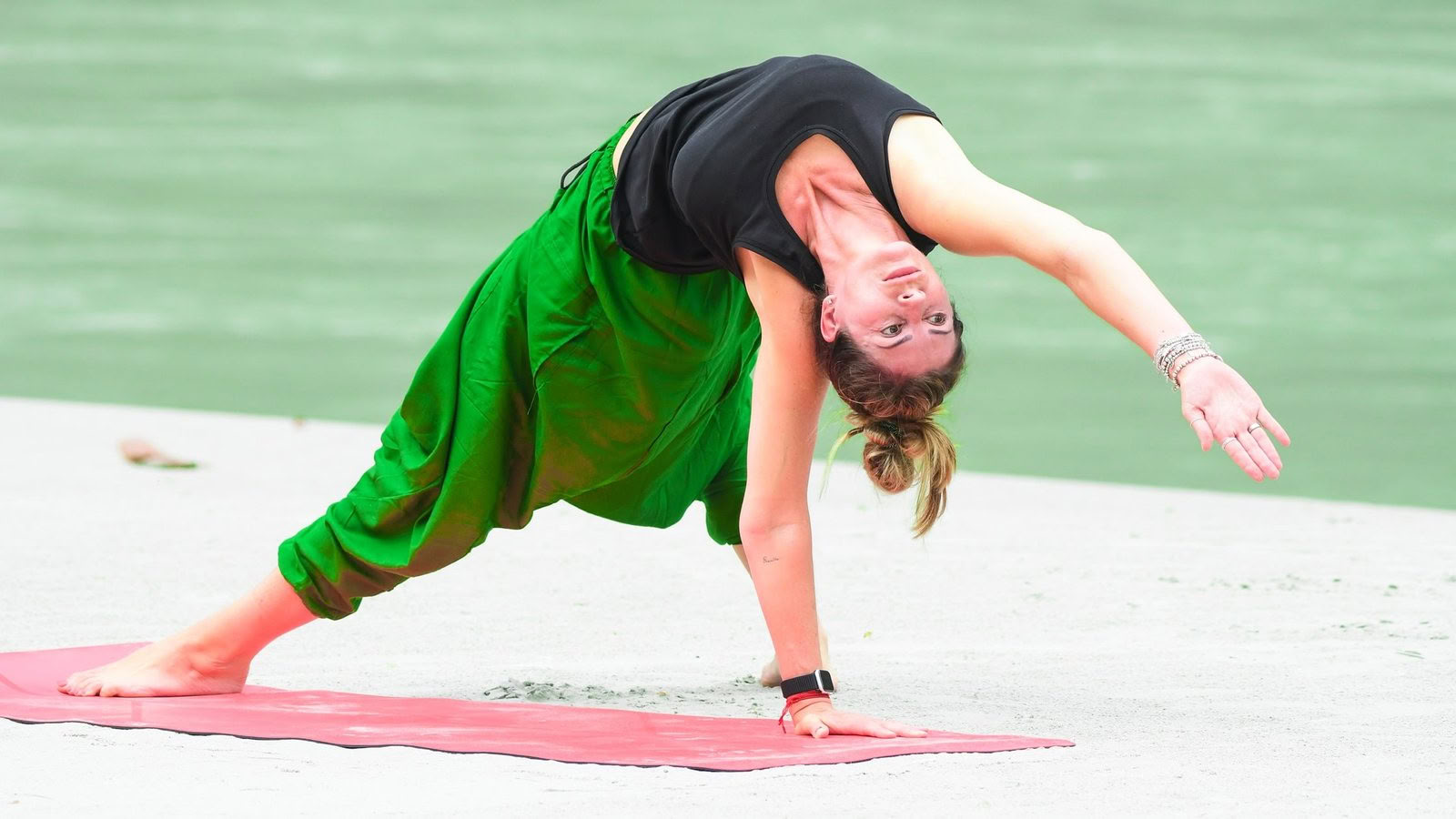 200-Stunden-YTTC + Pränatal-Yoga-Zertifizierung