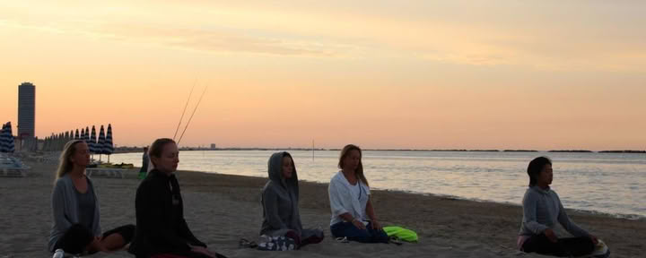 Workshop für Anfänger – Yoga für Einsteiger: Ein Raum zum Starten