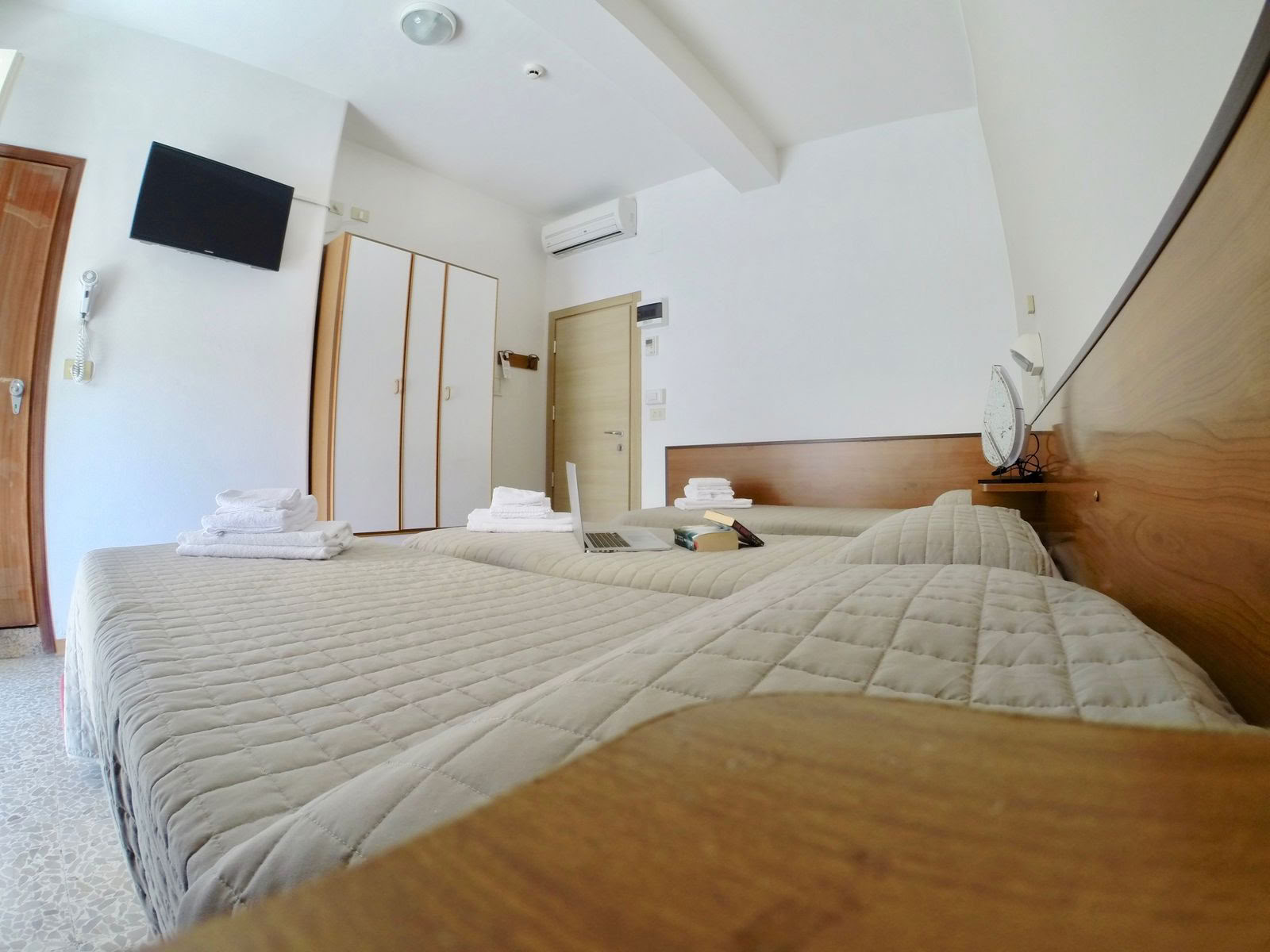 Yoga-Retreat Italien — Strandurlaub in Misano Adriatico