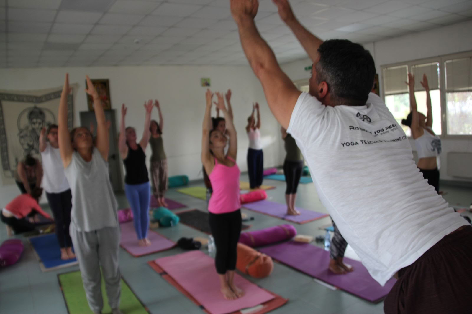 300-Stunden-Fortgeschrittenen-Yoga-Ausbildungskurs
