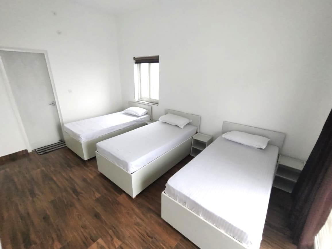 200-Stunden-Hatha-Ashtanga-Vinyasa-Lehrerausbildung in Rishikesh