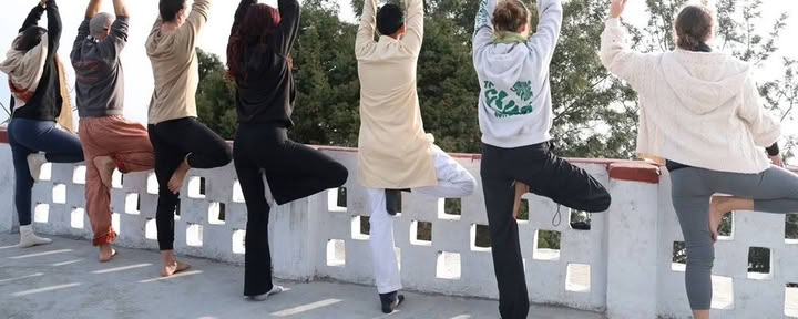 Yoga-Kurs für Anfänger in Rishikesh, Indien