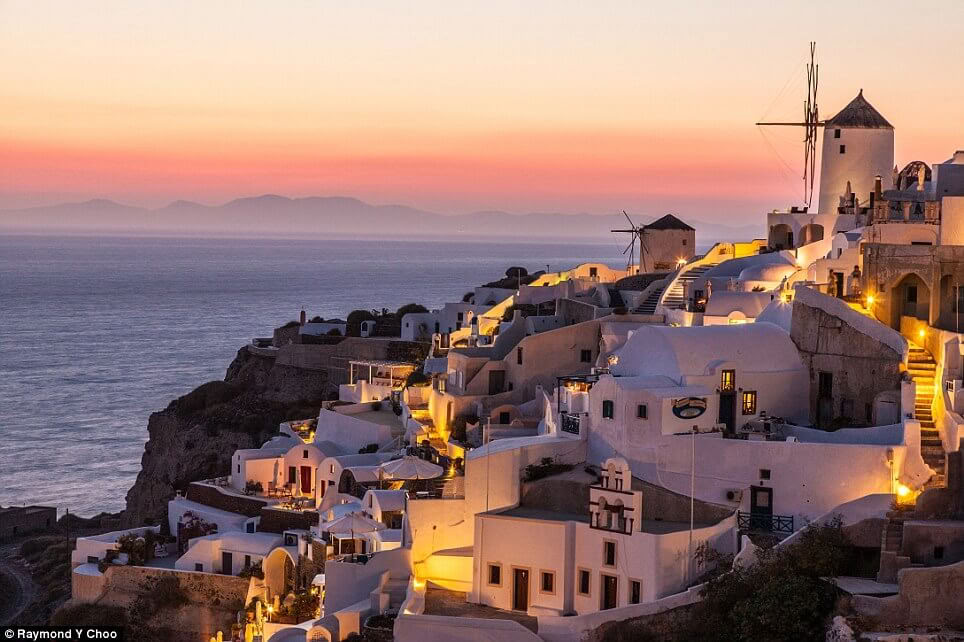 Yoga-Urlaub auf Santorin