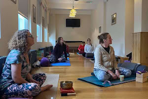 Achtsames Yin, Restorative Yoga & Yoga-Nidra-Meditationsworkshop