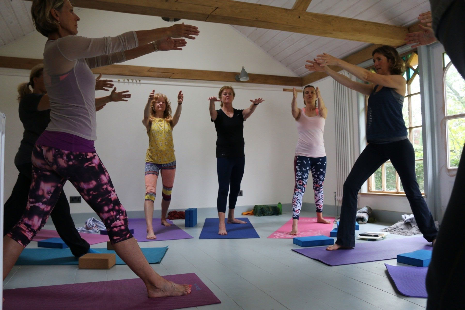 Goldenes Yoga-Herbst-Retreat